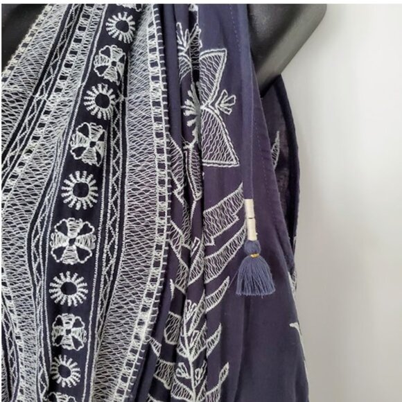 Omika Rosalita Midi Tiered Gray Sleeveless V-Neck Embroidered Print Dress Size L - Picture 5 of 10